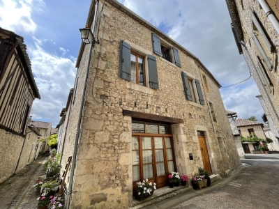 Carefully restored 2 bedroom medieval house