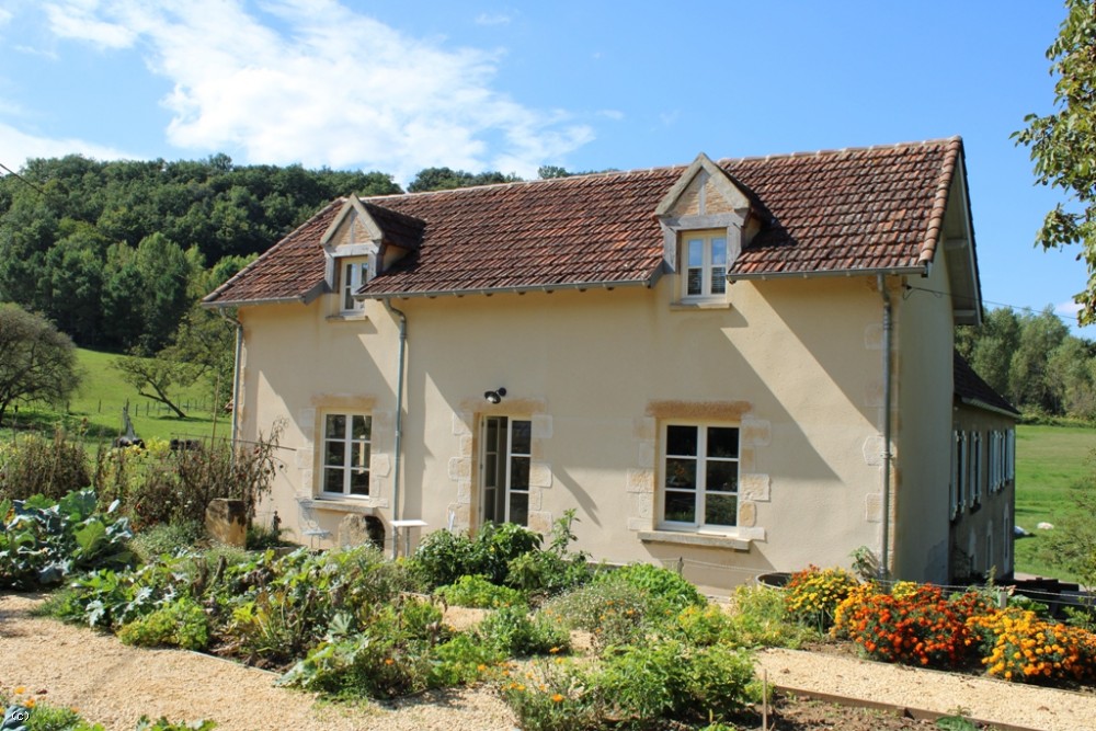 Exceptional restored farmhouse with outbuildings and 7.5ha