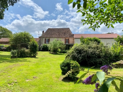 Equestrian property with 2 gites, stabling, outdoor school and 4ha