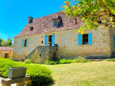 Attractive 18th century farmhouse with guest studio, swimming pool and large garden