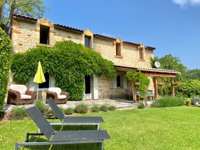 Superbly located périgourdine gite complex with swimming pool and views