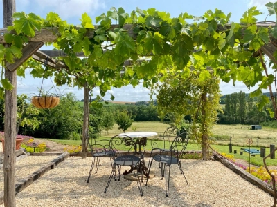 Superbly restored périgourdine farmhouse with outbuildings, swimming pool and 4.9ha