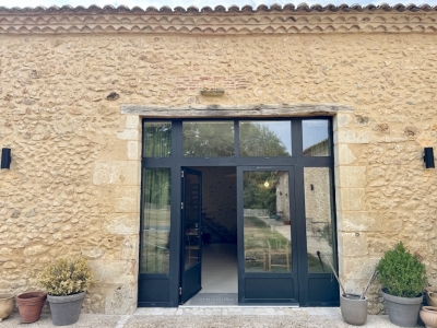 Ferme soigneusement restaurée avec une piscine chauffée et un jardin