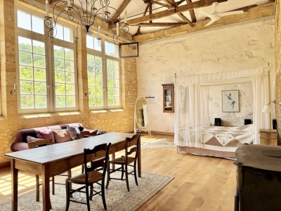 Attractive périgourdine cottage with guest studio, courtyard and garden