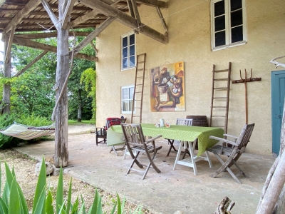 Restored 2 bedroom cottage with outbuildings and large garden