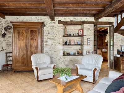 Attractive 19th century farmhouse with garage and garden