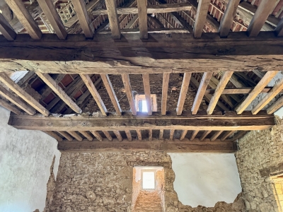 Belle ferme du XVIIIème siècle avec un jardin clos