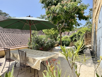 Attractive périgourdine cottage with guest studio, courtyard and garden