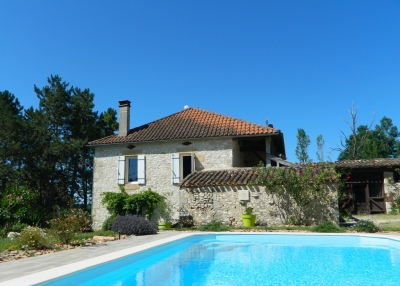 Restored farmhouse with swimming pool and barn