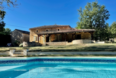 Attractive early 19th century farmhouse with swimming pool and 3.2ha