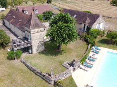 Privately located corps de ferme with gite, swimming pool and large garden