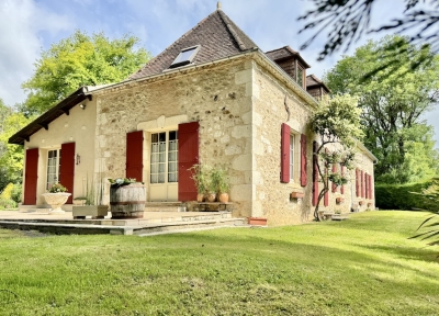 Attractive 19th century farmhouse with garage and garden