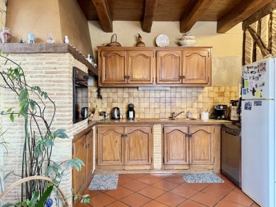 Attractive 19th century maison de maître with swimming pool and garden