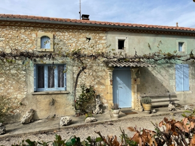 19th century farmhouse with outbuildings and 7.5ha