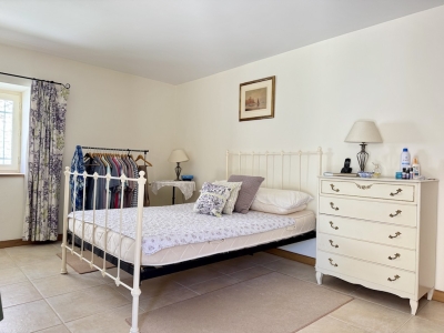 Superbly restored périgourdine farmhouse with swimming pool and garden