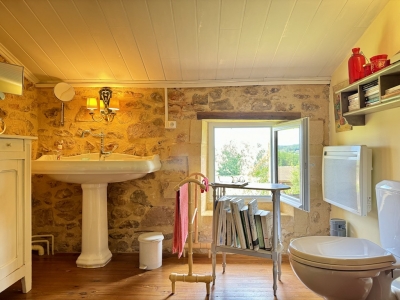 Sympathetically restored three bedroom cottage with garden