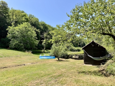 Attractive périgourdine cottage with guest studio, courtyard and garden