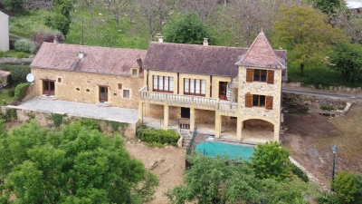 Perigourdine style house with integral gite and superb views