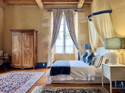 Exceptional 15th century manoir with 2 gites, heated swimming pool and 4.5ha