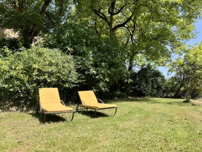 Attractive périgourdine cottage with guest studio, courtyard and garden