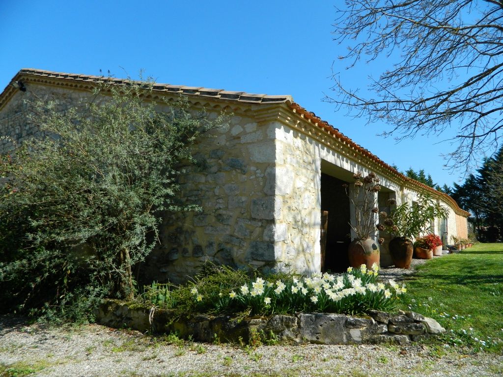 Substantial 18th century farmhouse with gite, 2 swimming pools and 4ha