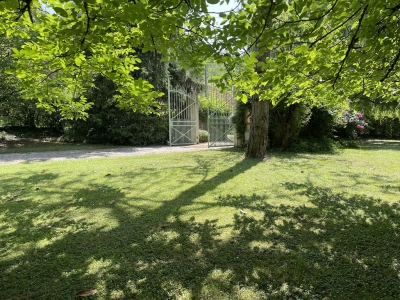 Exceptionnel moulin à eau du XVIIe siècle avec une piscine chauffée et un jardin