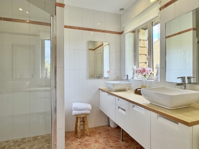 Exceptional 15th century manoir with 2 gites, heated swimming pool and 4.5ha