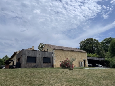 Sympathetically restored farmhouse with heated swimming pool and garden