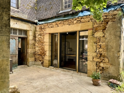 Attractive 16th century farmhouse with  walled garden