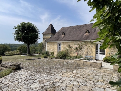 Privately located corps de ferme with gite, swimming pool and large garden