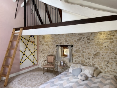 Exceptional maison de maître with 2 gites, 2 swimming pools and 5ha