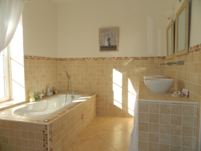Restored 19th century farmhouse with 3 bedroom guest cottage, swimming pool and 5.8ha