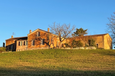 19th century farmhouse with outbuildings and 4ha